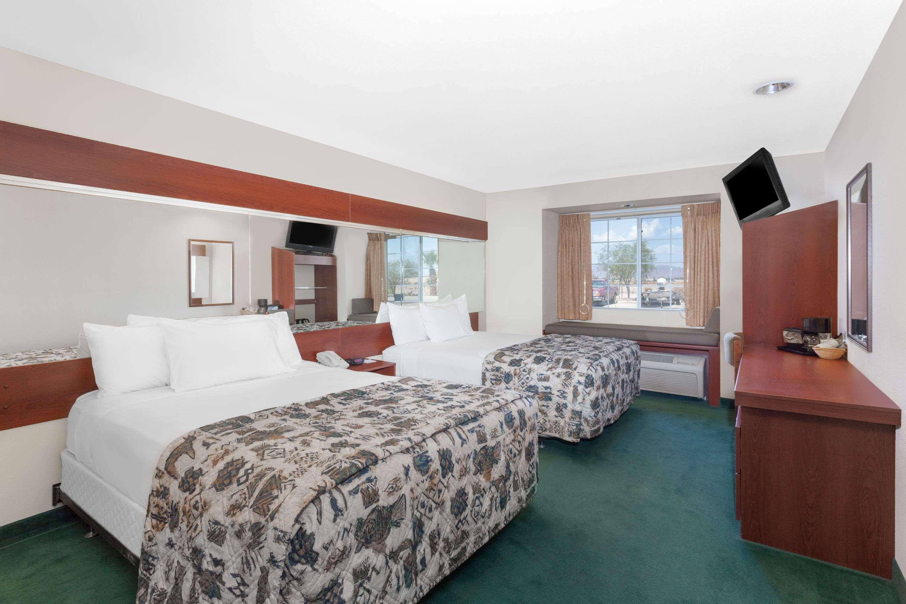 Microtel Inn & Suites By Wyndham Wellton מראה חיצוני תמונה