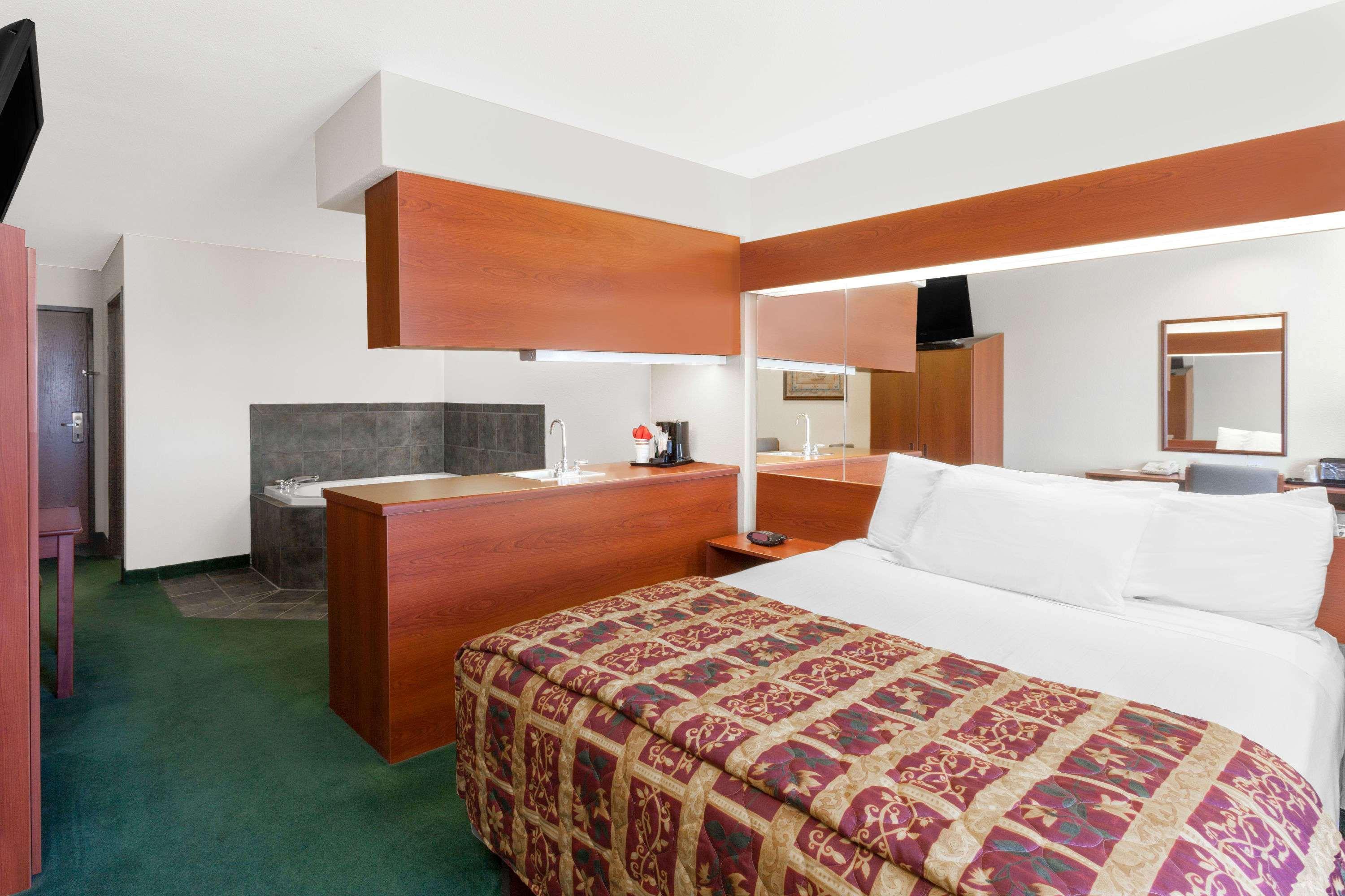 Microtel Inn & Suites By Wyndham Wellton מראה חיצוני תמונה