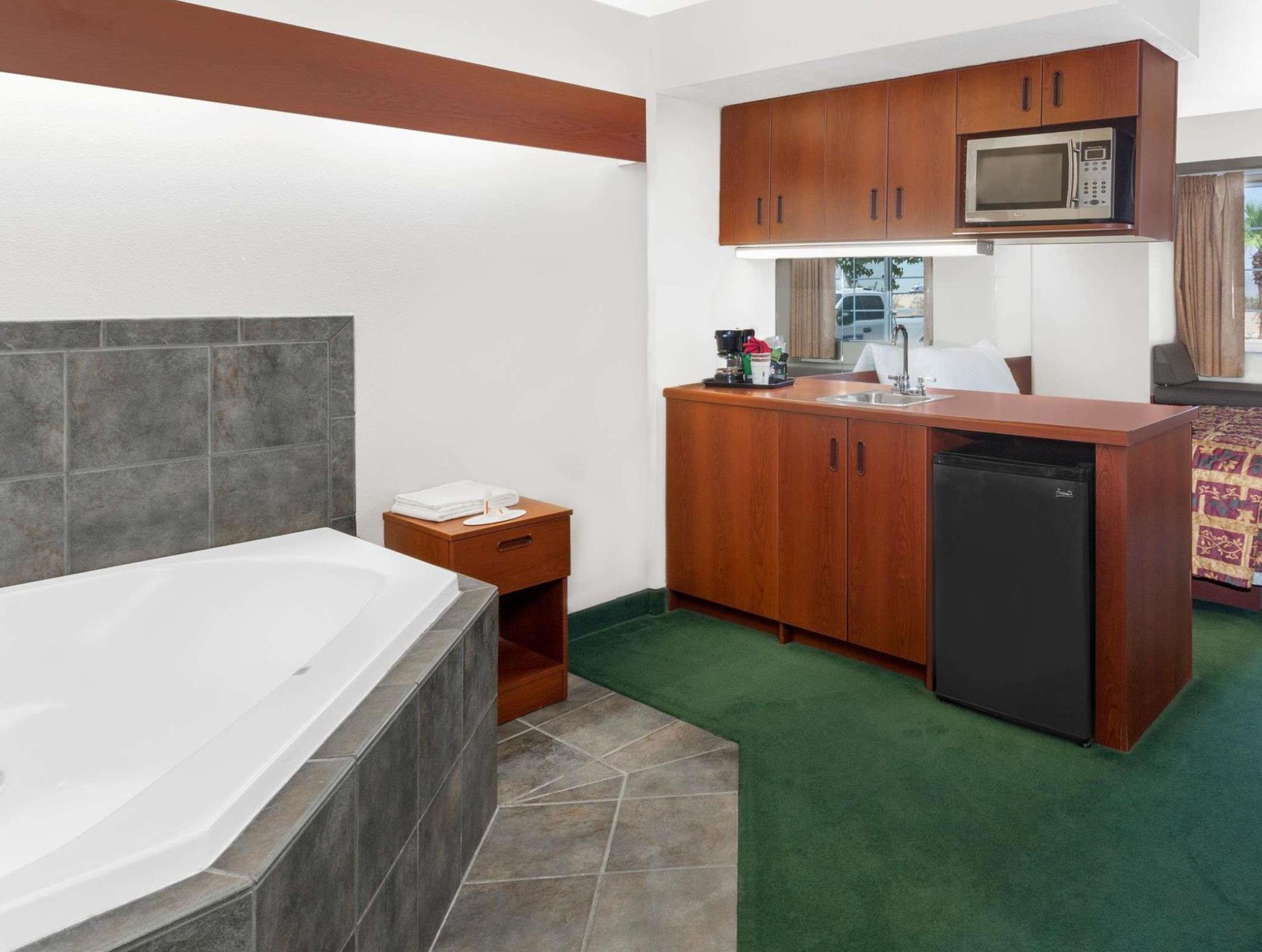 Microtel Inn & Suites By Wyndham Wellton מראה חיצוני תמונה