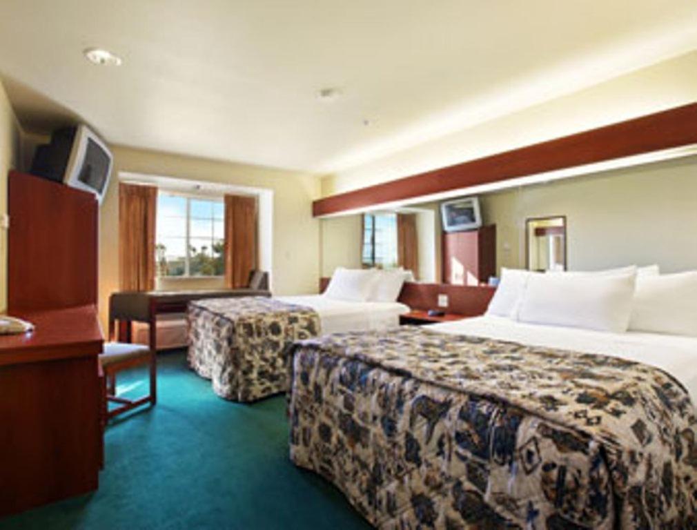 Microtel Inn & Suites By Wyndham Wellton חדר תמונה
